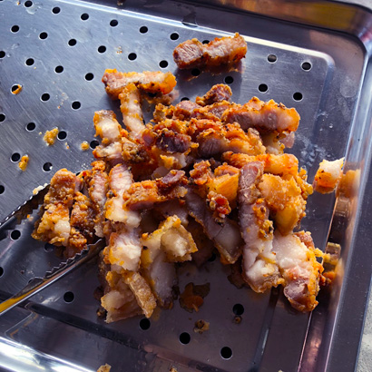 หมูสามชั้นทอดน้ำปลา